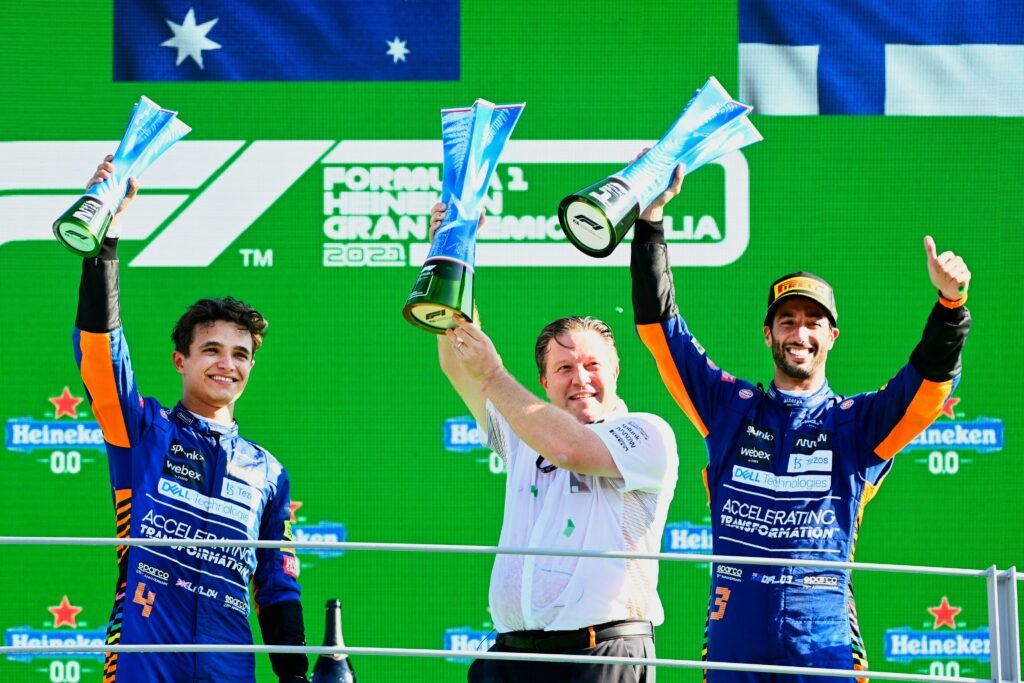 Lando Norris;  Zach Brown, Daniel Ricardo McLaren.  PÓDIO;  GP DA Italy;