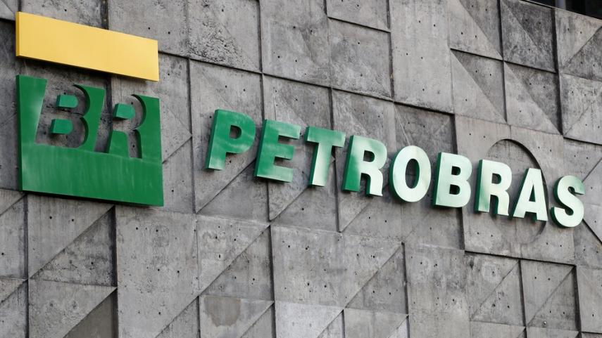 Petrobras (PETR3; PETR4) shares jump with news of privatization project;  Analysts celebrate but have doubts about PL