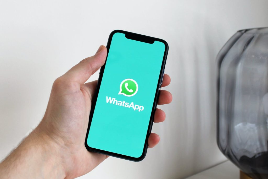 WhatsApp will allow you to speed up forwarded voice messages