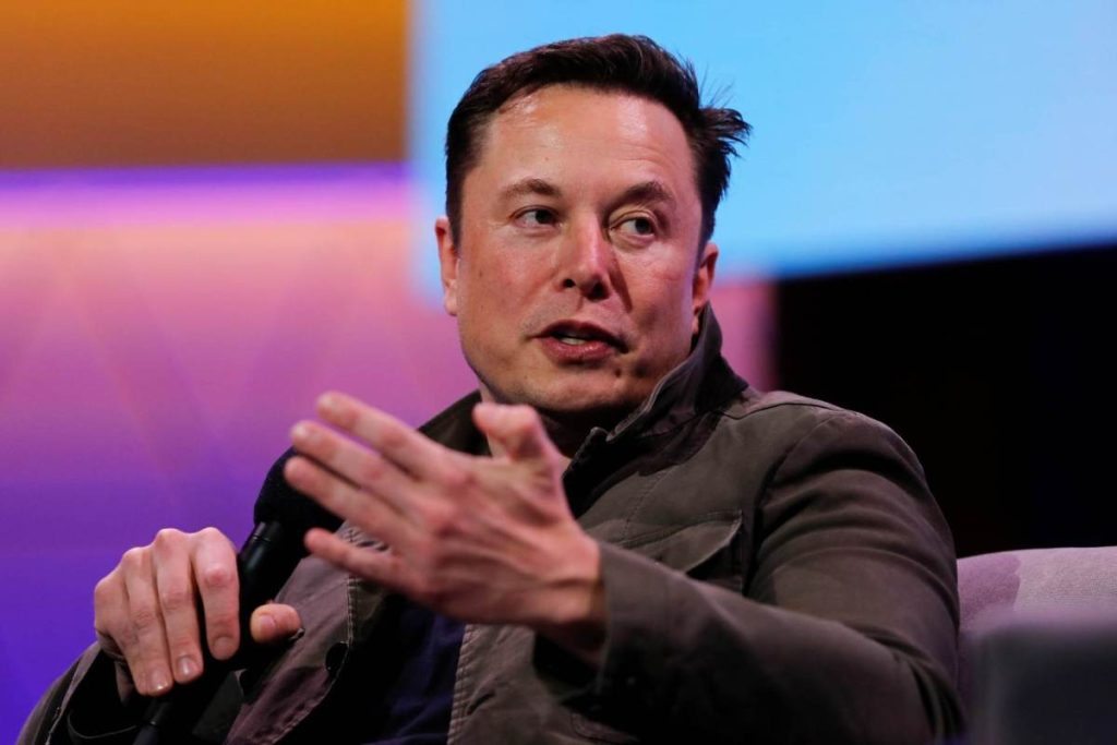 Elon Musk sells $931 million worth of Tesla stock
