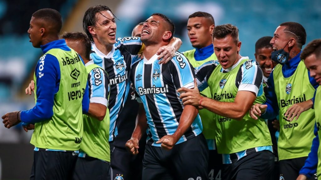Grêmio could escape relegation with two more victories.  understand