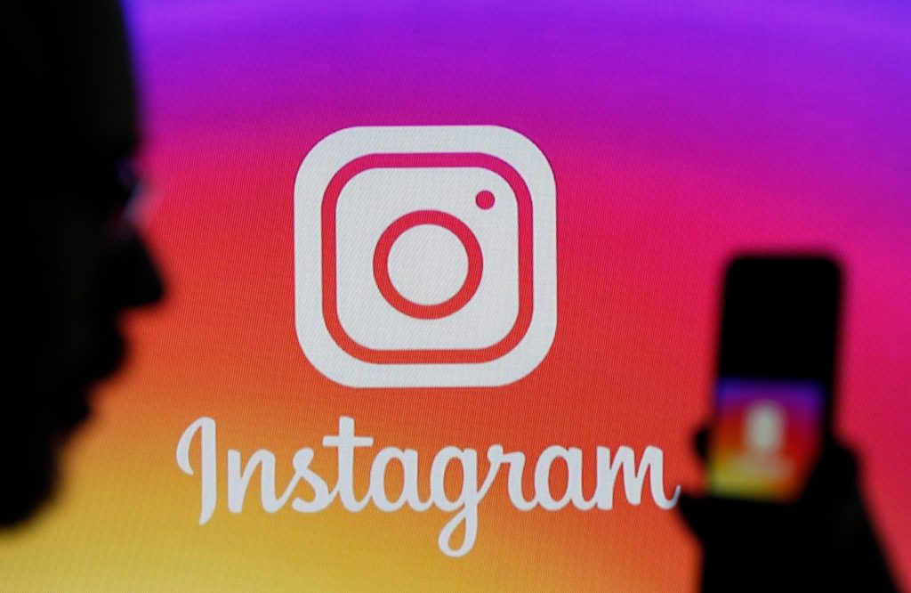 Instagram unlocks new features for reporting issues and tweaking the carousel