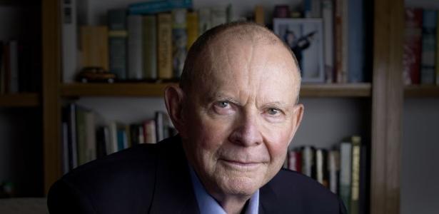 South African writer Wilbur Smith dies at the age of 88 - 11/13/2021