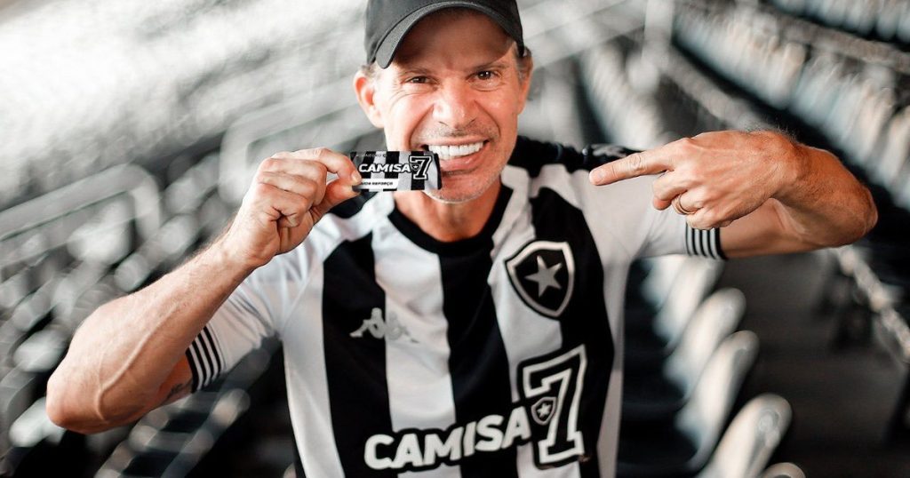 Túlio Maravilha warns: 20,000 tickets sold for Botafogo x Operaário