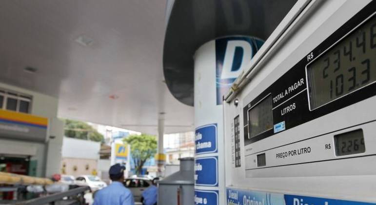 Government evaluates measure to try to avoid R$0.12 increase in diesel fuel - News