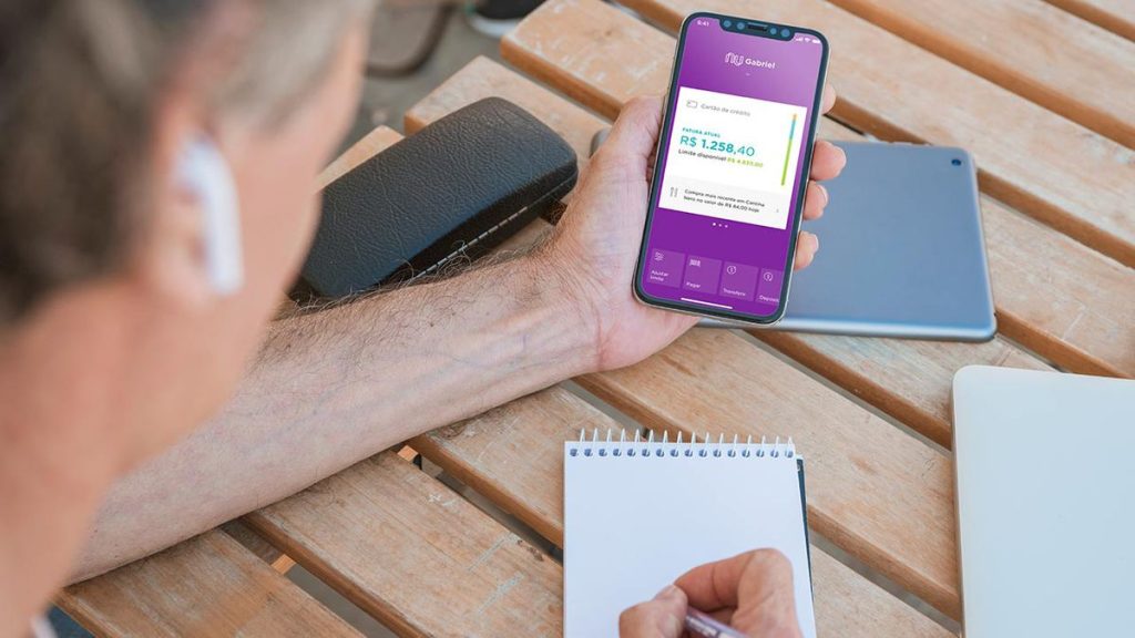 Nubank launched a "debt calculator" to help with financing