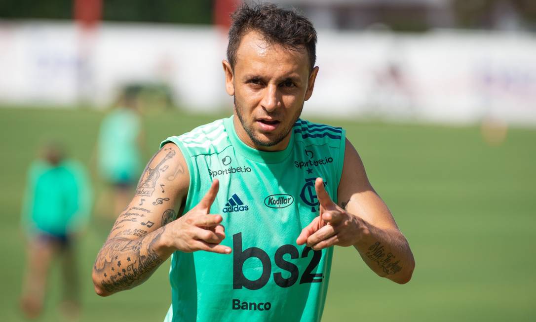 Rafinha left Flamengo in August 2020 for Olympiacos from Greece.  He remained there until March of this year, when Grêmio announced him.  The full-back continues to defend the club from Rio Grande do Sul until then Photo: Alexandre Vidal / Flamengo / Devolgação