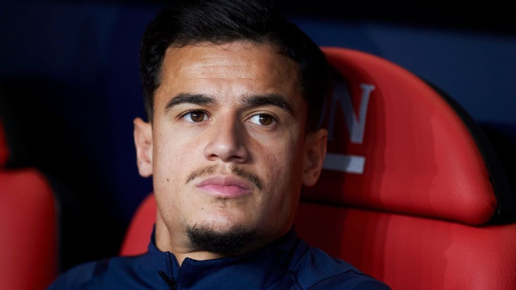 With Coutinho's decision, Barcelona makes it easy, and at least five clubs are negotiating a loan