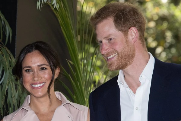 We photographed Meghan Markle's recipe with Harry posam for a photo shoot.