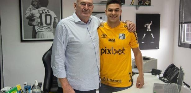 Santos announces the signing of Uruguayan midfielder Rodrigo Fernandez