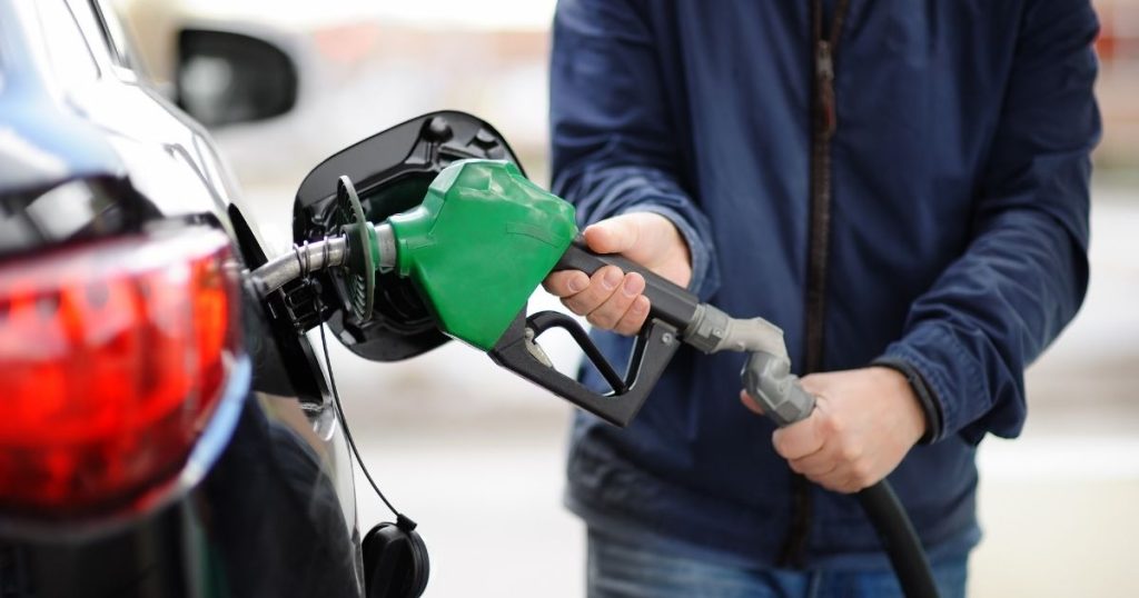 Who is entitled to a petrol allowance up to 300 BRL?