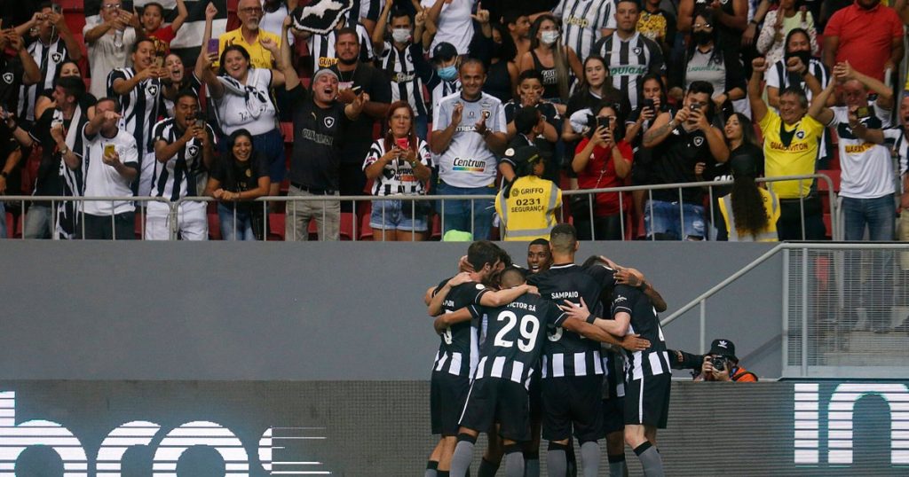 Botafogo is trying to keep calm on his visit to Atlético-GO for the Brazilian League