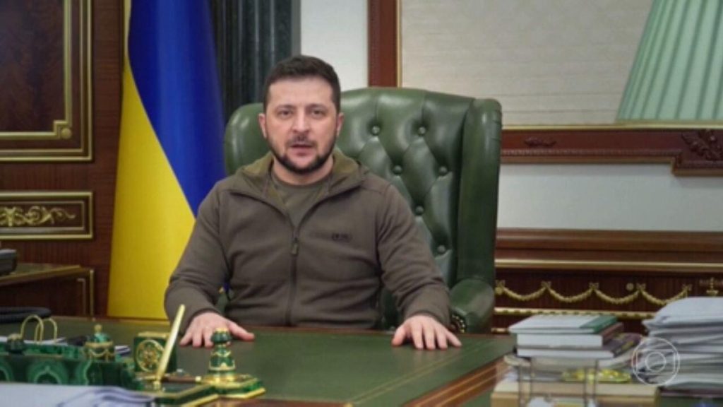 Zelensky says the situation is still difficult in Ukraine and expels security officials |  World
