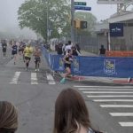 A runner dies and 16 injured during a half-marathon in the United States