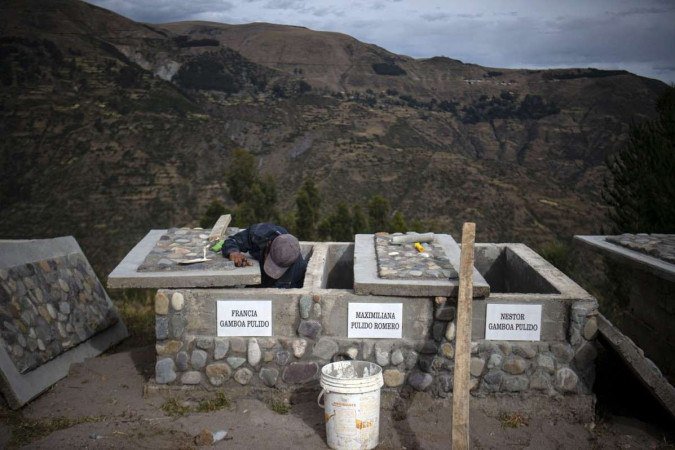 ‘Andean Butcher’ victims buried after 37 years in Peru