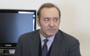 Kevin Spacey accused of sexual harassment in UK |  Reporter