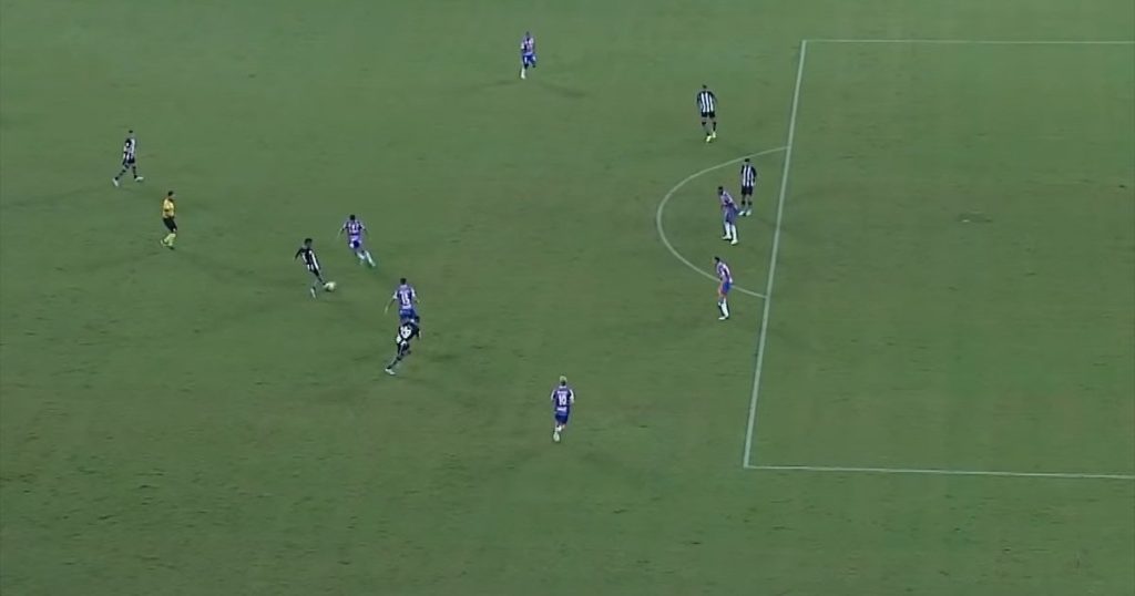 Lofredo questioned Erison's goal disallowed by VAR in Botafogo x Fortaleza: "You can't keep watching for offside"