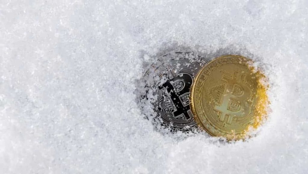 Quedas sucessivas do Bitcoin alertam para um novo 'inverno cripto'