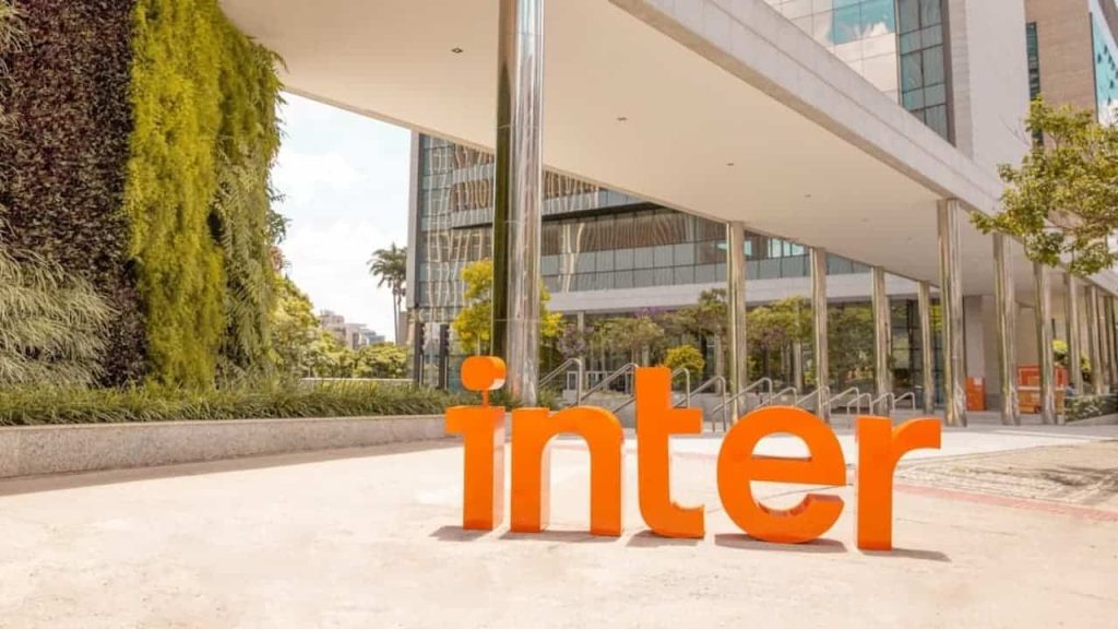 Banco Inter debuts on the US stock exchange with shares falling