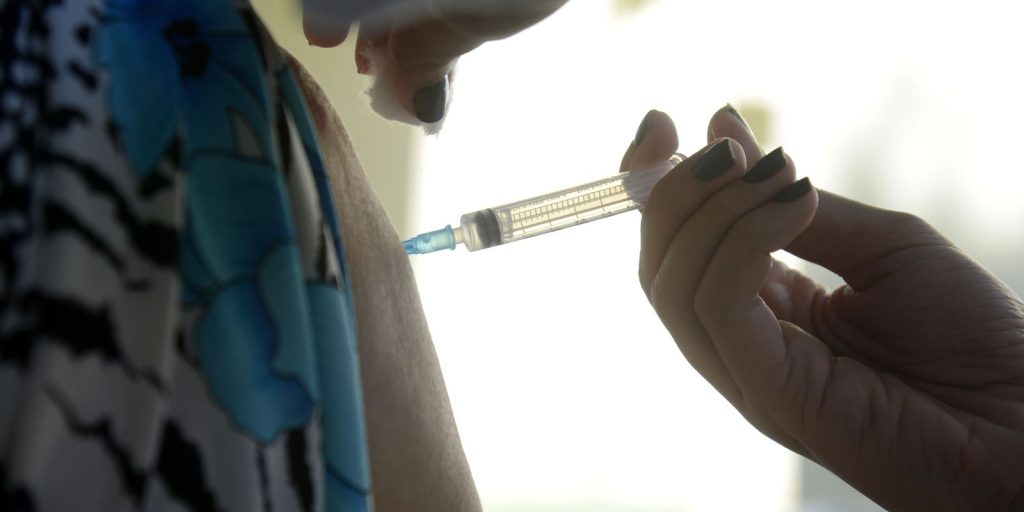 Influenza vaccination has been extended from Saturday in the country