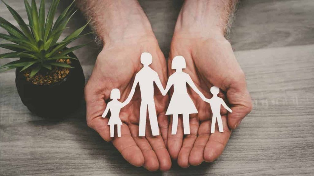 Is it possible to use life insurance while you are alive?  know how