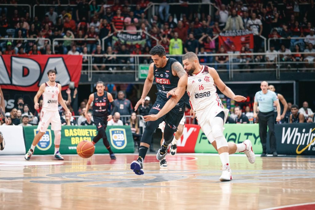 Olivinha scores 27 points, responds to Flamengo, beats Franca and survives in the NBB decision |  Basketball