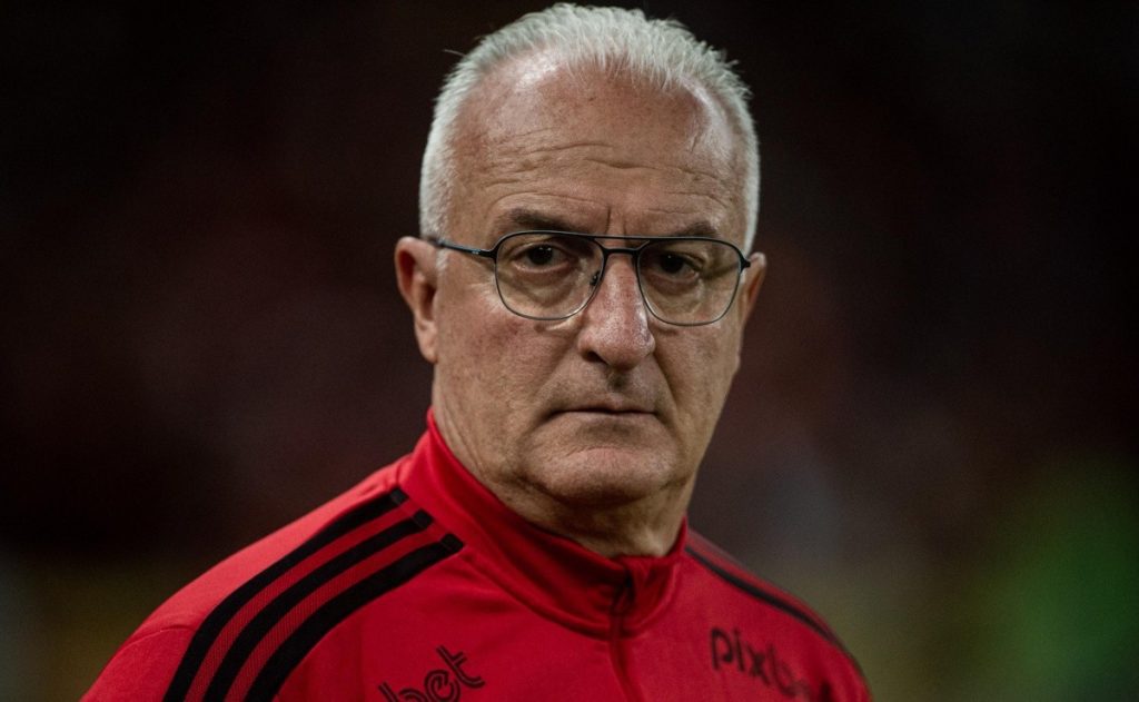 “There is little of that level in Brazil”;  Dorival Júnior "begs" that the bearer stays in Flamengo