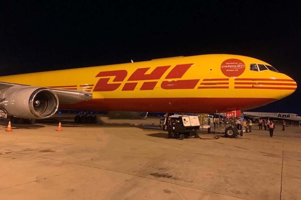 The plane that made the inaugural DHL flight has broken down and cannot take off from Campinas