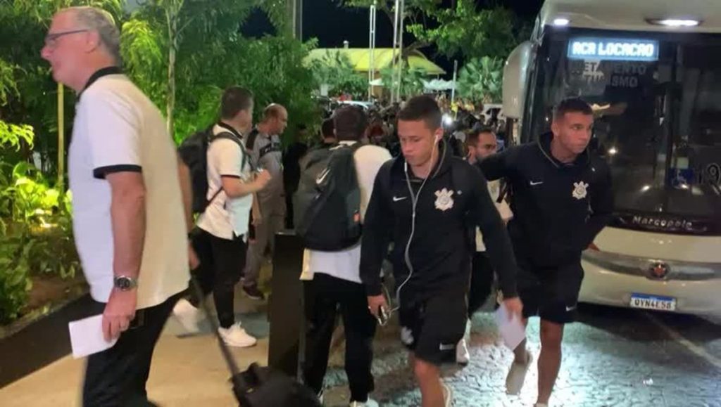 Corinthians arrive in Fortaleza to play a match against Ciara;  Find out who has traveled and likely assortment |  Corinthians