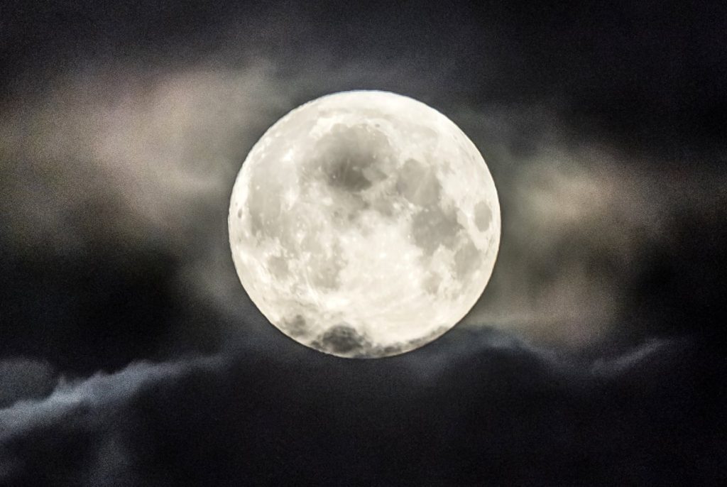 A huge, bright supermoon to delight stargazers across the UK